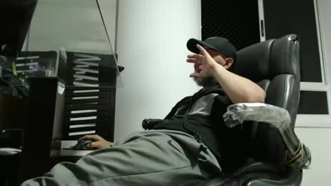 Snapshot of serioyhetero19 chatting on 8, 4, 2026 hetero serio discreto online show from 8, 4, 2026