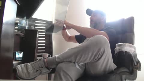 Snapshot of serioyhetero19 chatting on 22, 4, 2026 hetero serio discreto online show from 22, 4, 2026