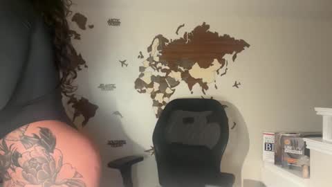 Snapshot of servegoddesszara chatting on 12, 11, 2025 servegoddesszara online show from 12, 11, 2025