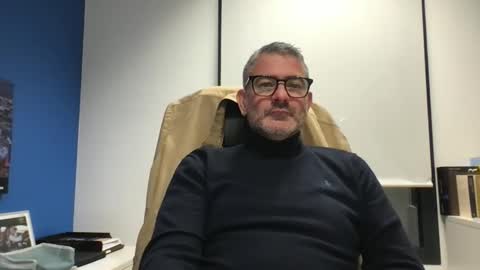 Snapshot of sesamechris92 chatting on 21, 11, 2025 sesamechris92 online show from 21, 11, 2025