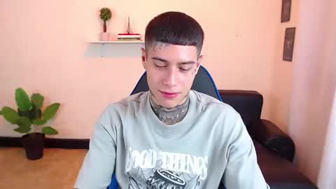 Snapshot of setthomas chatting on 30, 9, 2025 Thomas online show from 30, 9, 2025