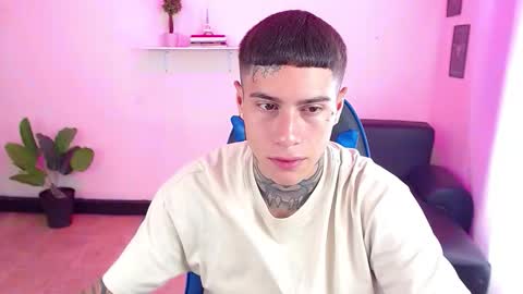 Snapshot of setthomas chatting on 23, 10, 2025 Thomas online show from 23, 10, 2025