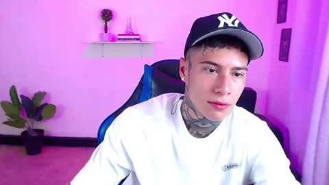 Snapshot of setthomas chatting on 31, 10, 2025 Thomas online show from 31, 10, 2025