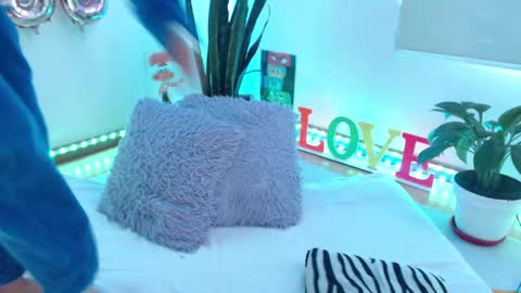 Snapshot of seuctive_woman57 chatting on 18, 9, 2025 samy online show from 18, 9, 2025