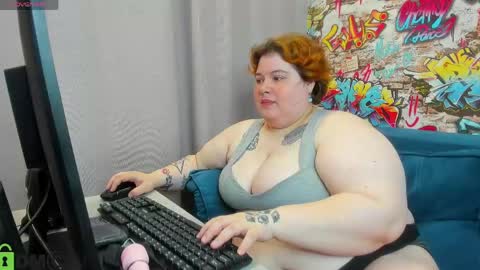 Snapshot of sew_sunny chatting on 23, 4, 2026 Sew online show from 23, 4, 2026