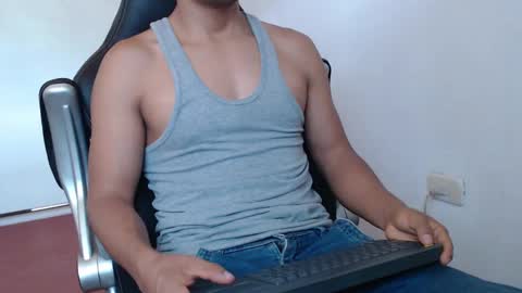 Snapshot of sexatlexx chatting on 13, 1, 2025 arnold online show from 13, 1, 2025