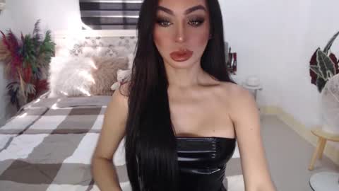 Snapshot of sexenchantresstgirl chatting on 3, 2, 2025 Mistress Maria online show from 3, 2, 2025
