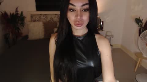 Snapshot of sexenchantresstgirl chatting on 28, 2, 2025 Mistress Maria online show from 28, 2, 2025