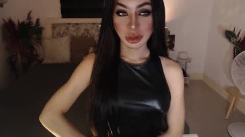 Snapshot of sexenchantresstgirl chatting on 5, 3, 2025 Mistress Maria online show from 5, 3, 2025