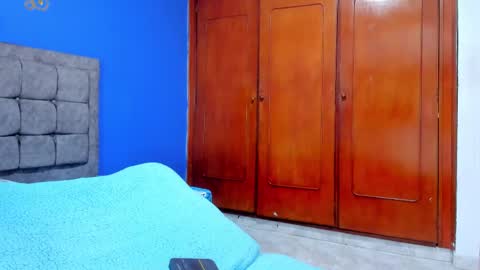 Snapshot of sexfenix_ chatting on 26, 2, 2025 karen and camilo online show from 26, 2, 2025