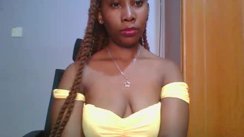 Snapshot of sexie_curvie chatting on 1, 2, 2025 Maggie online show from 1, 2, 2025