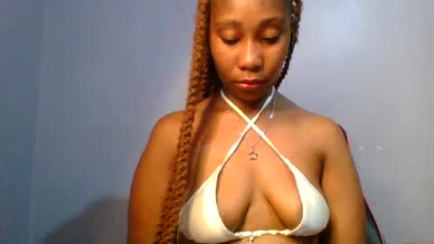 Snapshot of sexie_curvie chatting on 1, 2, 2025 Maggie online show from 1, 2, 2025