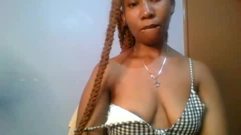 Snapshot of sexie_curvie chatting on 3, 2, 2025 Maggie online show from 3, 2, 2025