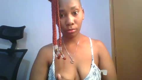 Snapshot of sexie_curvie chatting on 17, 2, 2025 Maggie online show from 17, 2, 2025