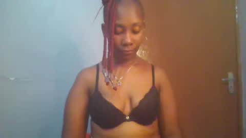 Snapshot of sexie_curvie chatting on 26, 2, 2025 Maggie online show from 26, 2, 2025