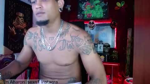 Snapshot of sexo_aharon chatting on 8, 1, 2026 Aharon ravelo online show from 8, 1, 2026