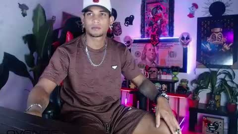 Aharon  ravelo online show from 17, 7, 2026