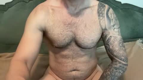 Snapshot of sexologistbull chatting on 10, 5, 2026 SexologistBull online show from 10, 5, 2026