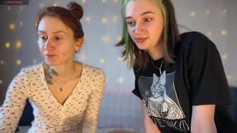 Snapshot of sextownsix chatting on 22, 3, 2026 NIKKI KATE LIZA AND BOYS online show from 22, 3, 2026
