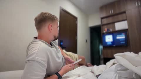 Snapshot of sexual_sbotage chatting on 18, 3, 2026 Max Leman online show from 18, 3, 2026