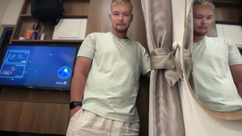 Snapshot of sexual_sbotage chatting on 5, 4, 2026 Max Leman online show from 5, 4, 2026