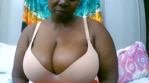 sexxi_ebony online show from 15, 11, 2025