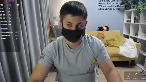 Snapshot of sexxxdickbig chatting on 30, 4, 2026 Tommy online show from 30, 4, 2026