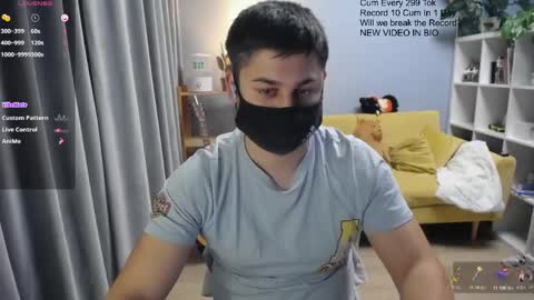 Snapshot of sexxxdickbig chatting on 30, 4, 2026 Tommy online show from 30, 4, 2026