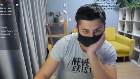 Snapshot of sexxxdickbig chatting on 6, 5, 2026 Tommy online show from 6, 5, 2026