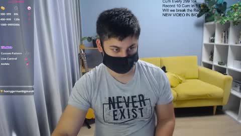 Snapshot of sexxxdickbig chatting on 7, 5, 2026 Tommy online show from 7, 5, 2026