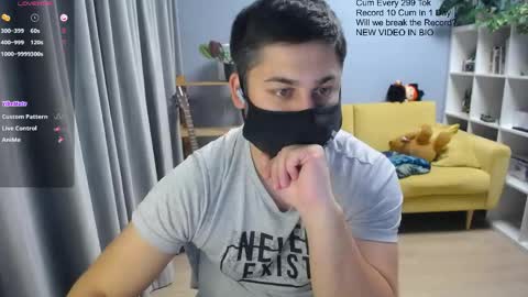Snapshot of sexxxdickbig chatting on 7, 5, 2026 Tommy online show from 7, 5, 2026
