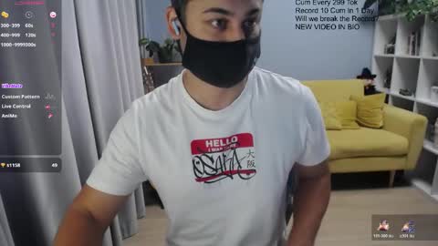 Snapshot of sexxxdickbig chatting on 15, 5, 2026 Tommy online show from 15, 5, 2026