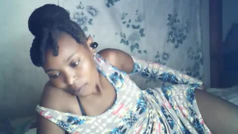 sexxy_curvy23 online show from 24, 2, 2026