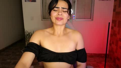 Snapshot of sexxylady__ chatting on 7, 3, 2025 Angie online show from 7, 3, 2025