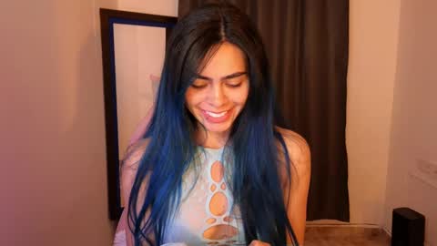 Snapshot of sexxylady__ chatting on 8, 10, 2025 Angie online show from 8, 10, 2025