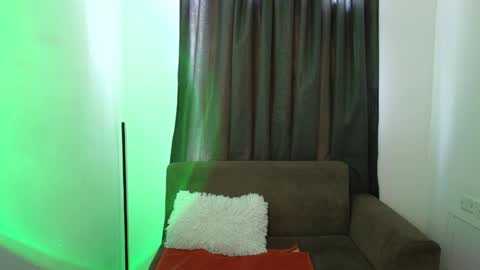 Snapshot of sexxylady__ chatting on 19, 5, 2026 Angie online show from 19, 5, 2026