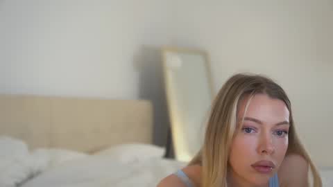 Snapshot of sexxylorry chatting on 27, 3, 2026 Lorry small boobs and Maya big boobs friends with benefits online show from 27, 3, 2026