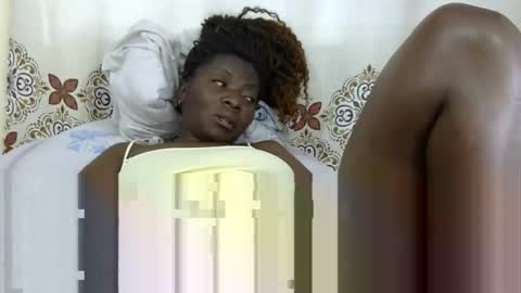 Snapshot of sexxymelanin73 chatting on 15, 4, 2026 Sexy Boobs online show from 15, 4, 2026