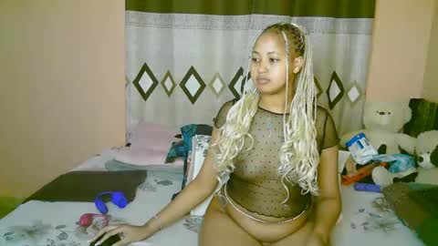 sexy_bluegirl online show from 13, 11, 2025