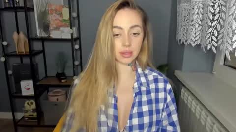 Snapshot of sexy_coralie chatting on 15, 1, 2025 C o r a l i e online show from 15, 1, 2025