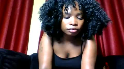 Snapshot of sexy_ebony_princess chatting on 15, 4, 2026 Trina online show from 15, 4, 2026