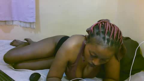 Snapshot of sexy_latasha chatting on 23, 4, 2026 sexy_latasha online show from 23, 4, 2026