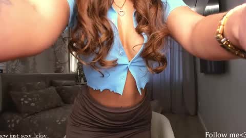 sexy_leksy online show from 9, 5, 2026
