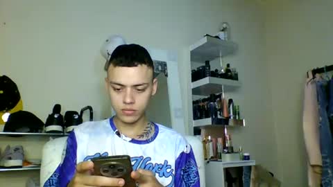 Snapshot of sexy_liam0 chatting on 20, 6, 2026 sexy_liam0 online show from 20, 6, 2026