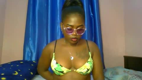 Snapshot of sexy_lunar chatting on 10, 3, 2026 lunar online show from 10, 3, 2026