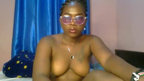 Snapshot of sexy_lunar chatting on 12, 3, 2026 lunar online show from 12, 3, 2026