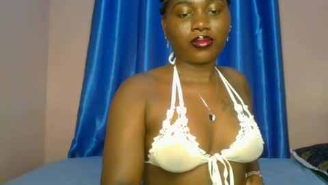 Snapshot of sexy_lunar chatting on 25, 3, 2026 lunar online show from 25, 3, 2026