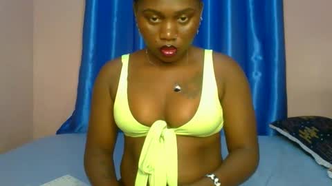 Snapshot of sexy_lunar chatting on 27, 3, 2026 lunar online show from 27, 3, 2026