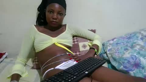 Snapshot of sexy_mariannah chatting on 3, 3, 2026 sexy_mariannah online show from 3, 3, 2026