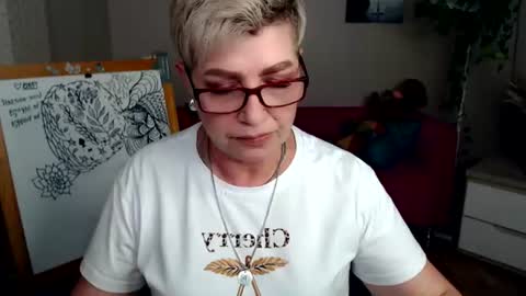 Snapshot of sexy_milffa chatting on 6, 8, 2026 sexy_milffa online show from 6, 8, 2026